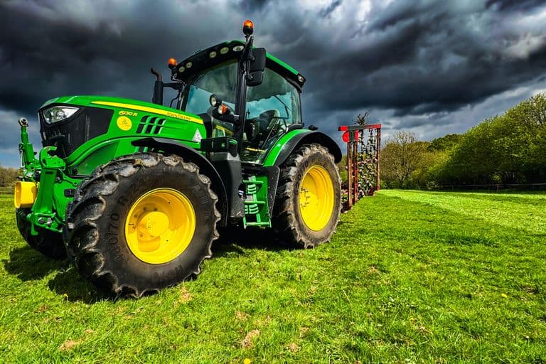 John Deere 6130R
